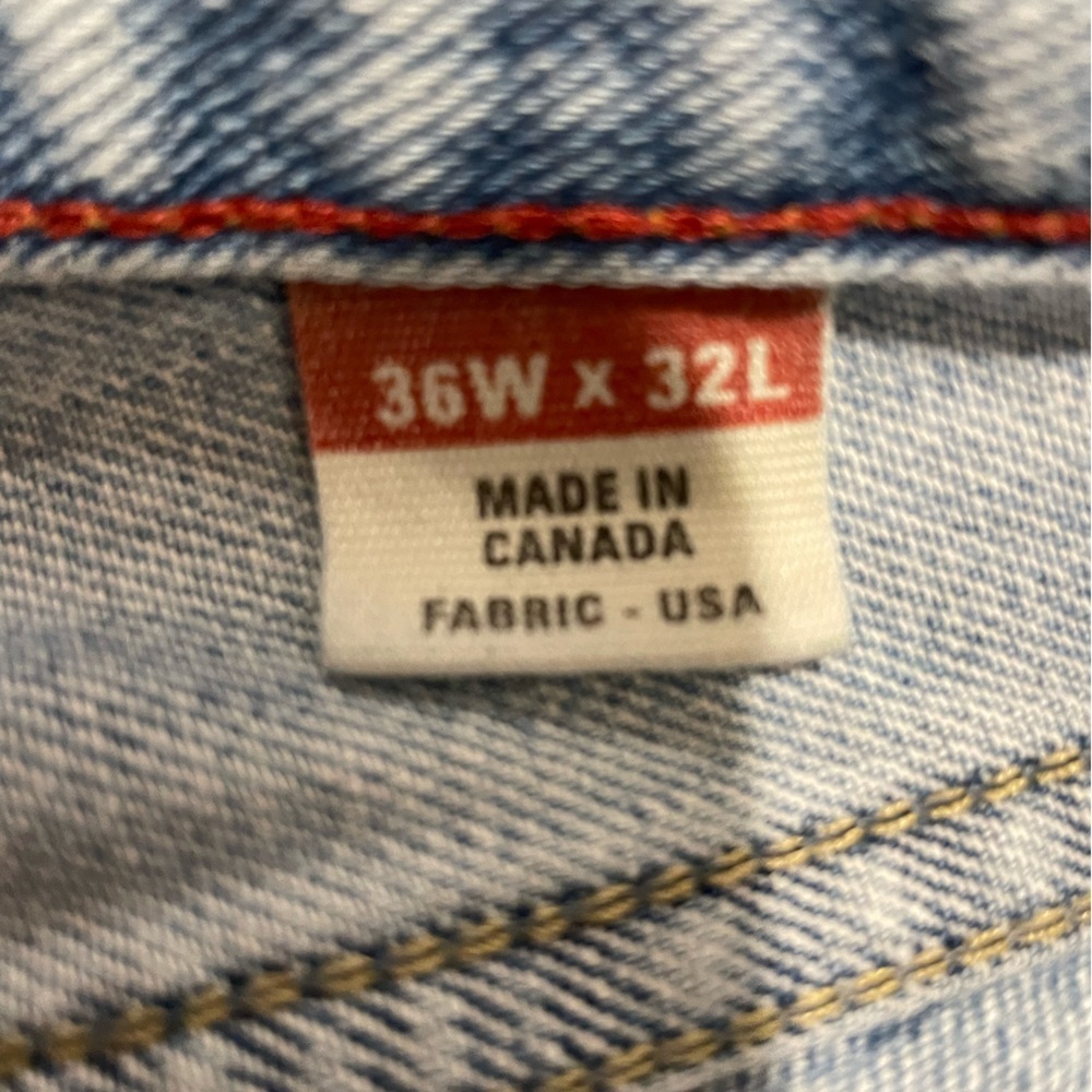 J Crew Light Wash Jeans 36x32 Straight Leg Made in Canada 🇨🇦 - Picture 2 of 10